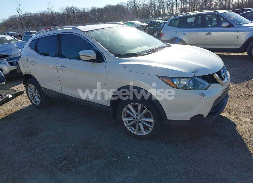 2018 Nissan Rogue SPORT SV (VIN JN1BJ1CR1JW201820) main photo