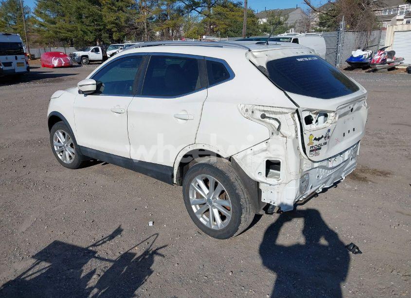 Photo 3 of 2018 Nissan Rogue SPORT SV (VIN JN1BJ1CR1JW201820)