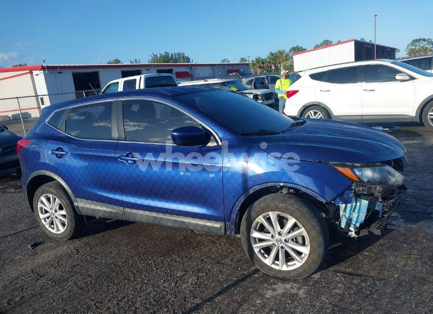 Photo 13 of 2018 Nissan Rogue SPORT S (VIN JN1BJ1CR1JW203048)