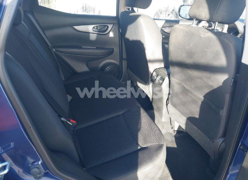 Photo 8 of 2018 Nissan Rogue SPORT S (VIN JN1BJ1CR1JW203048)