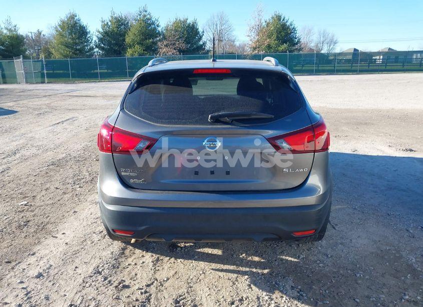 Photo 16 of 2018 Nissan Rogue SPORT SL (VIN JN1BJ1CR1JW204491)