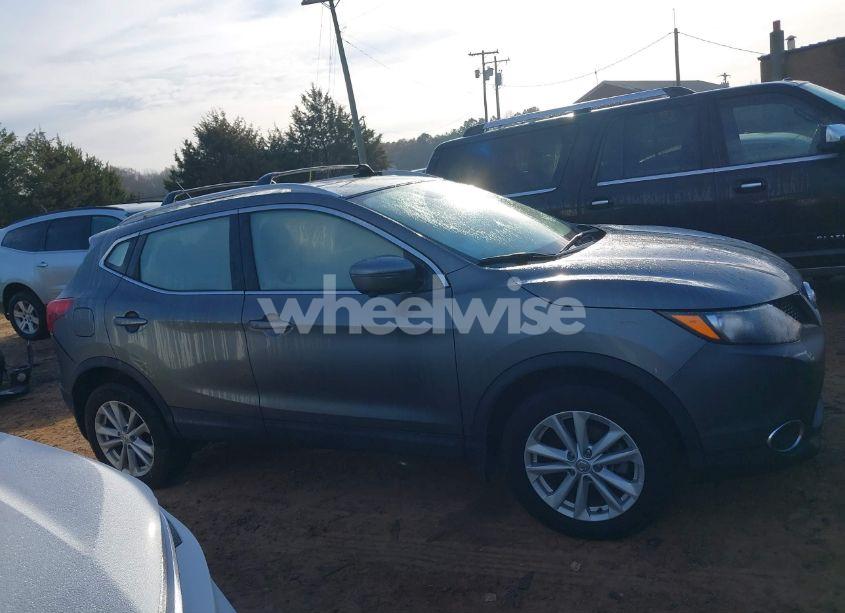 Photo 14 of 2018 Nissan Rogue SPORT SV (VIN JN1BJ1CR1JW204765)
