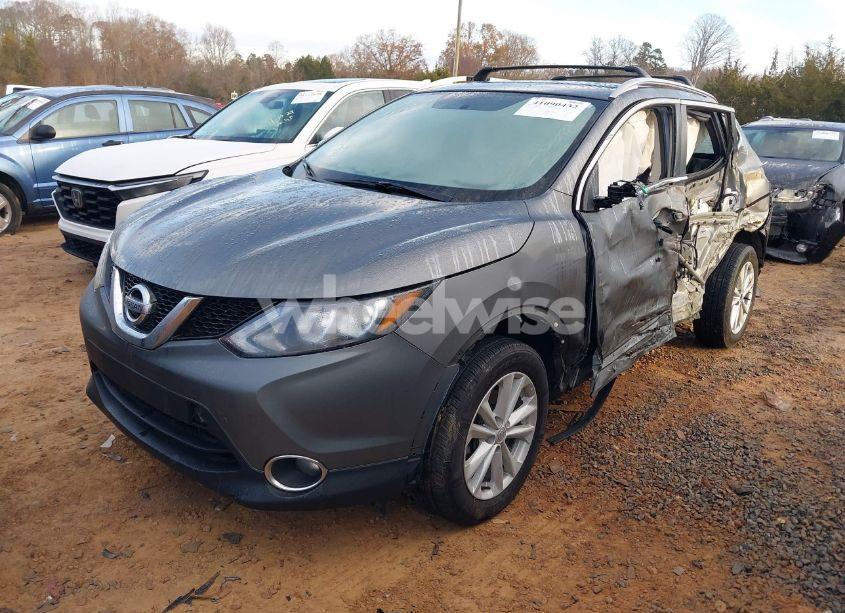 Photo 2 of 2018 Nissan Rogue SPORT SV (VIN JN1BJ1CR1JW204765)