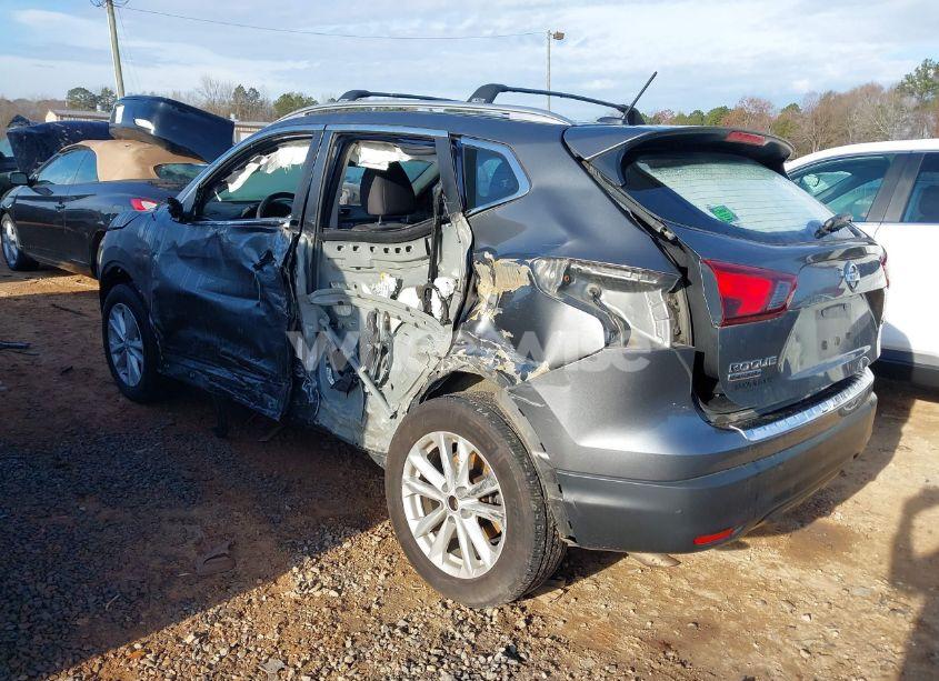 Photo 3 of 2018 Nissan Rogue SPORT SV (VIN JN1BJ1CR1JW204765)