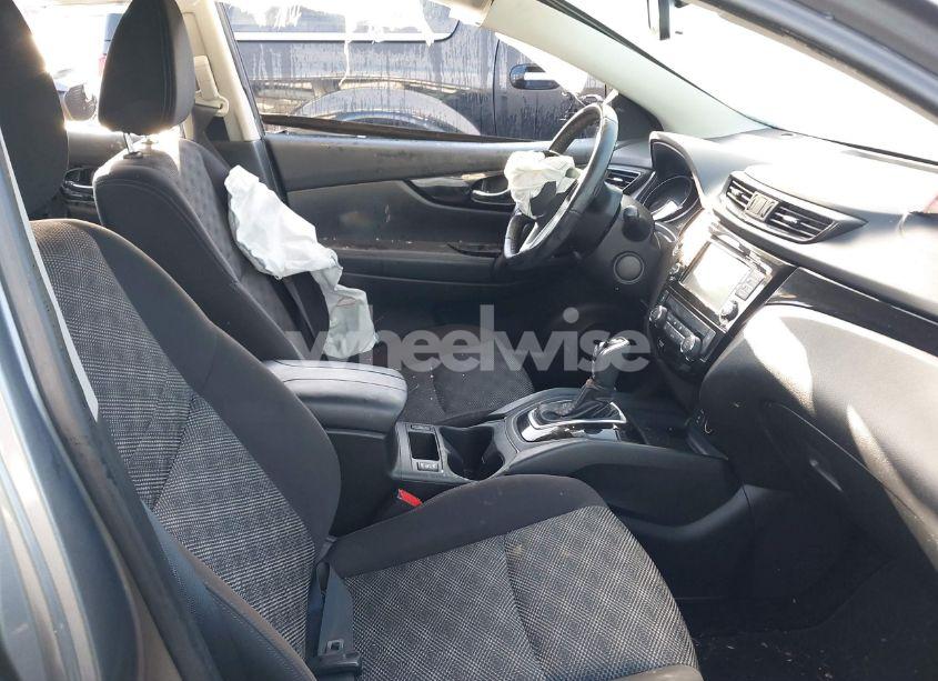 Photo 5 of 2018 Nissan Rogue SPORT SV (VIN JN1BJ1CR1JW204765)