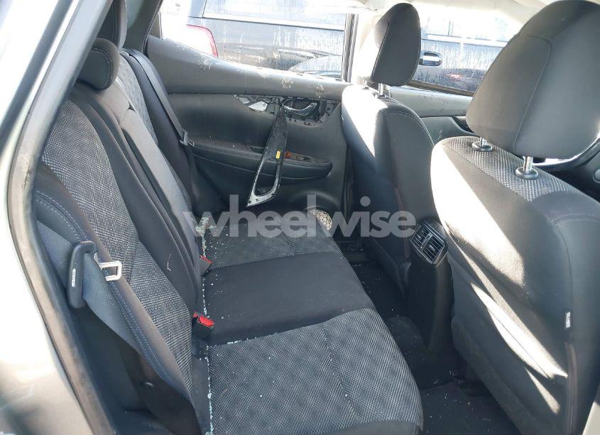 Photo 8 of 2018 Nissan Rogue SPORT SV (VIN JN1BJ1CR1JW204765)