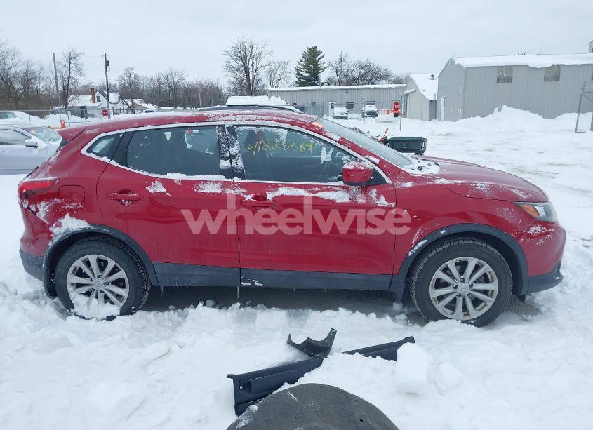 Photo 14 of 2018 Nissan Rogue SPORT S (VIN JN1BJ1CR1JW206161)