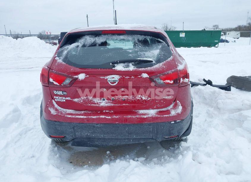 Photo 17 of 2018 Nissan Rogue SPORT S (VIN JN1BJ1CR1JW206161)
