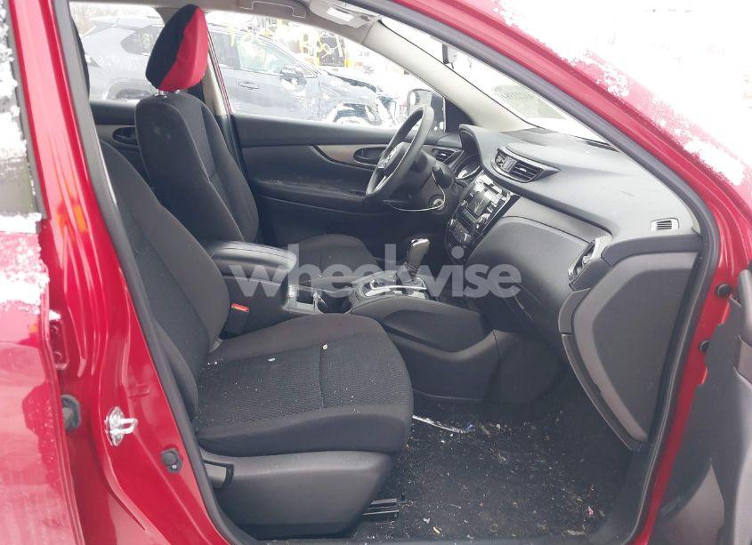 Photo 5 of 2018 Nissan Rogue SPORT S (VIN JN1BJ1CR1JW206161)