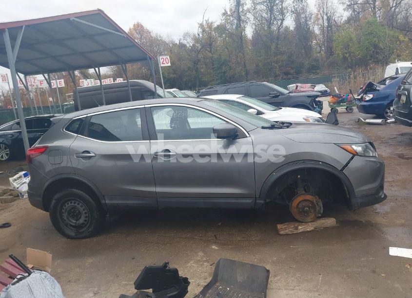 Photo 12 of 2018 Nissan Rogue SPORT S (VIN JN1BJ1CR1JW255280)