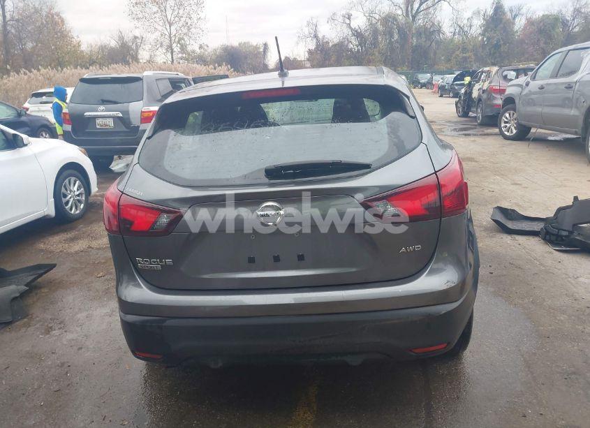 Photo 15 of 2018 Nissan Rogue SPORT S (VIN JN1BJ1CR1JW255280)