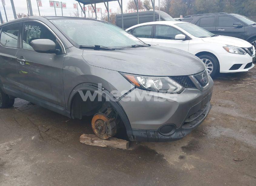 Photo 6 of 2018 Nissan Rogue SPORT S (VIN JN1BJ1CR1JW255280)