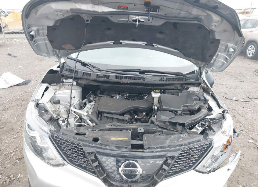 Photo 10 of 2018 Nissan Rogue SPORT S (VIN JN1BJ1CR1JW262326)