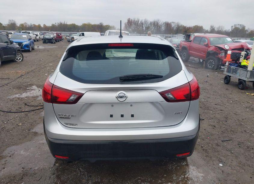 Photo 16 of 2018 Nissan Rogue SPORT S (VIN JN1BJ1CR1JW262326)