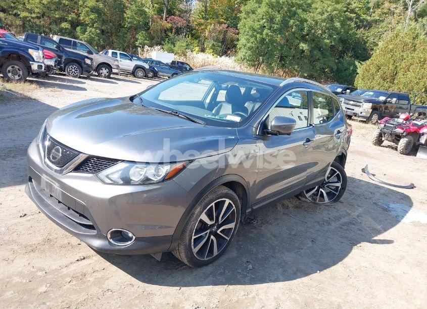 Photo 2 of 2018 Nissan Rogue SPORT SL (VIN JN1BJ1CR1JW290773)