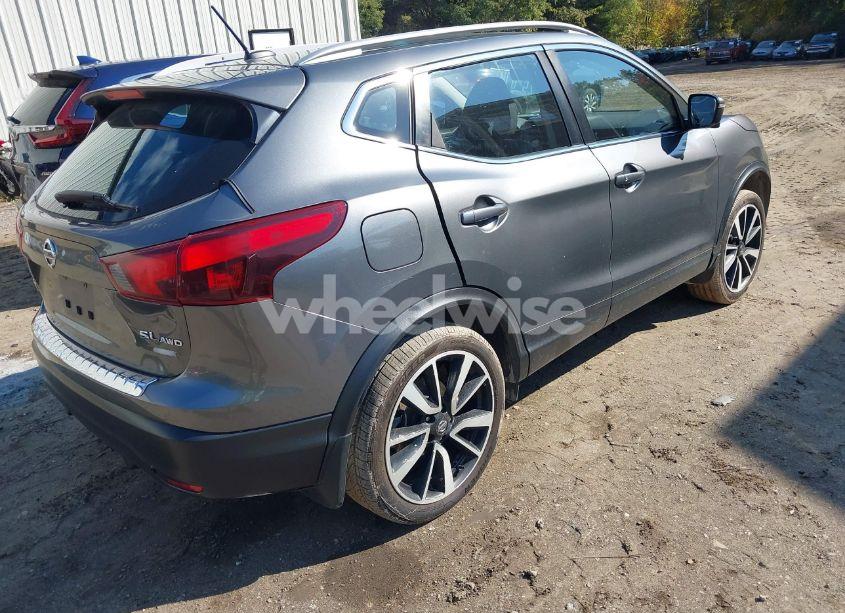 Photo 4 of 2018 Nissan Rogue SPORT SL (VIN JN1BJ1CR1JW290773)