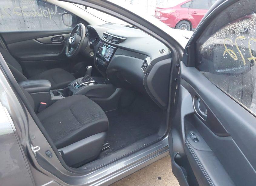 Photo 5 of 2018 Nissan Rogue SPORT S (VIN JN1BJ1CR1JW601070)