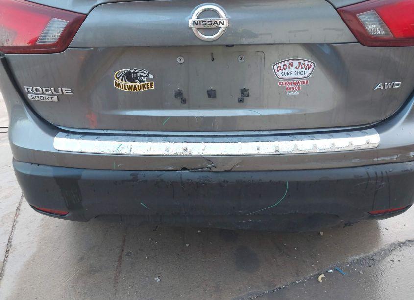 Photo 6 of 2018 Nissan Rogue SPORT S (VIN JN1BJ1CR1JW601070)