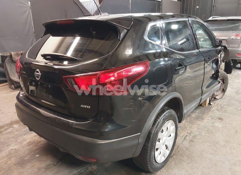 Photo 4 of 2019 Nissan Rogue SPORT S (VIN JN1BJ1CR1KW325569)