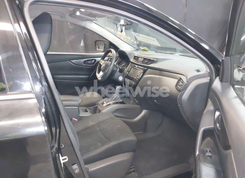 Photo 5 of 2019 Nissan Rogue SPORT S (VIN JN1BJ1CR1KW325569)