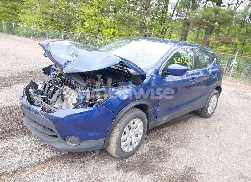Photo 2 of 2019 Nissan Rogue SPORT S (VIN JN1BJ1CR1KW337141)