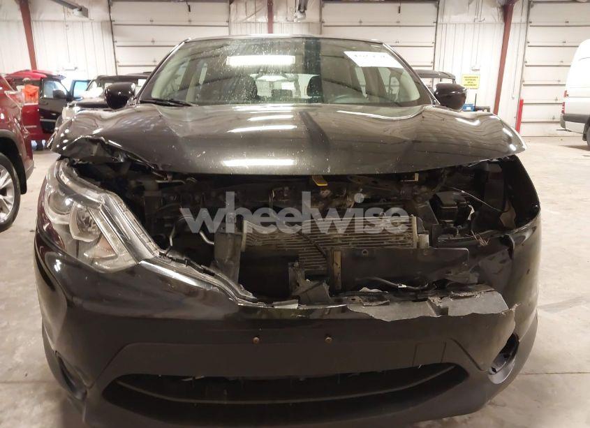 Photo 6 of 2019 Nissan Rogue SPORT S (VIN JN1BJ1CR1KW624110)