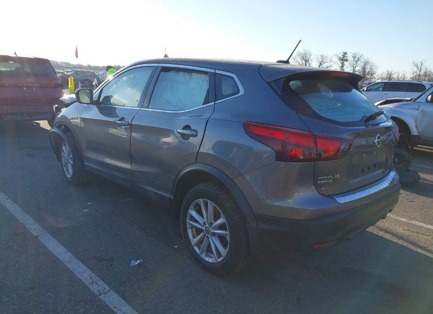 Photo 3 of 2019 Nissan Rogue SPORT S (VIN JN1BJ1CR1KW627900)
