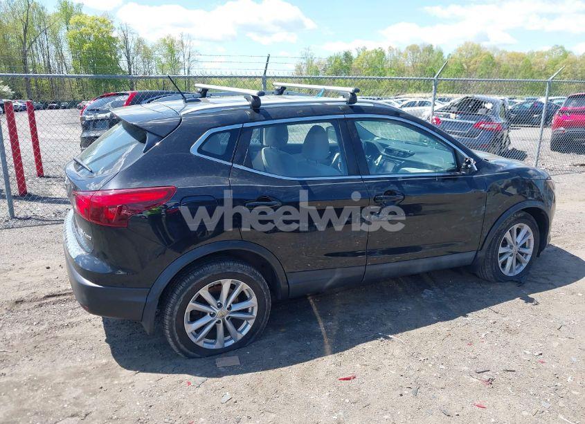 Photo 13 of 2017 Nissan Rogue SPORT SV (VIN JN1BJ1CR2HW111621)