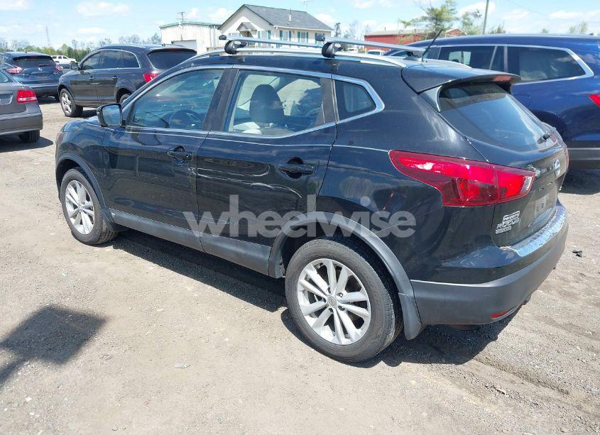 Photo 3 of 2017 Nissan Rogue SPORT SV (VIN JN1BJ1CR2HW111621)