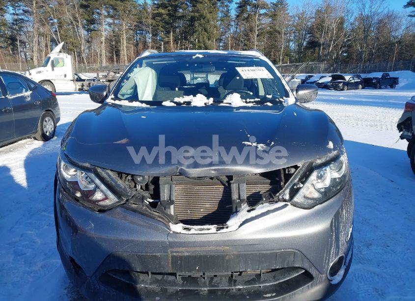 Photo 13 of 2017 Nissan Rogue SPORT SV (VIN JN1BJ1CR2HW113966)