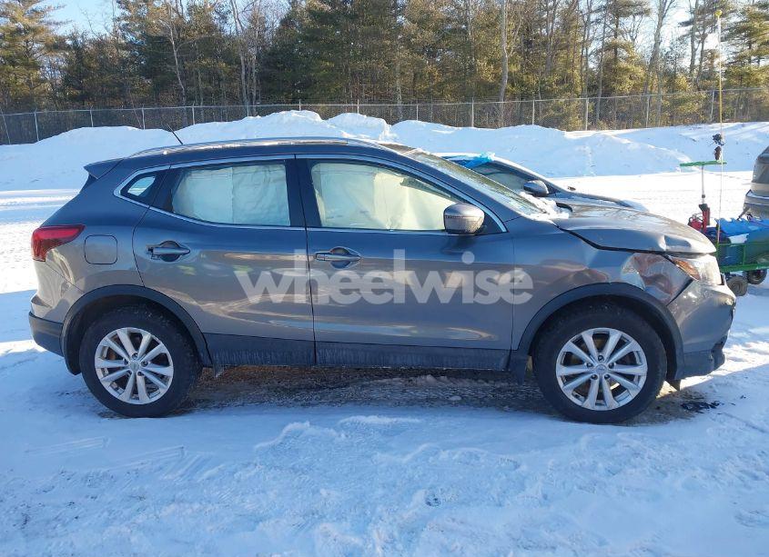 Photo 14 of 2017 Nissan Rogue SPORT SV (VIN JN1BJ1CR2HW113966)