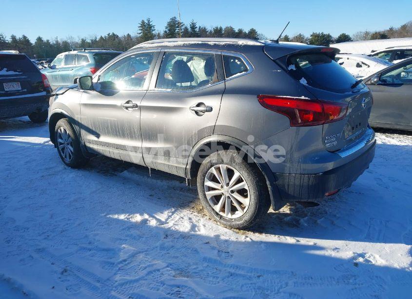 Photo 3 of 2017 Nissan Rogue SPORT SV (VIN JN1BJ1CR2HW113966)