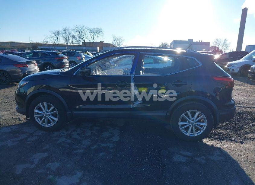 Photo 15 of 2017 Nissan Rogue SPORT SV (VIN JN1BJ1CR2HW117726)
