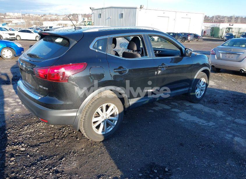 Photo 4 of 2017 Nissan Rogue SPORT SV (VIN JN1BJ1CR2HW117726)