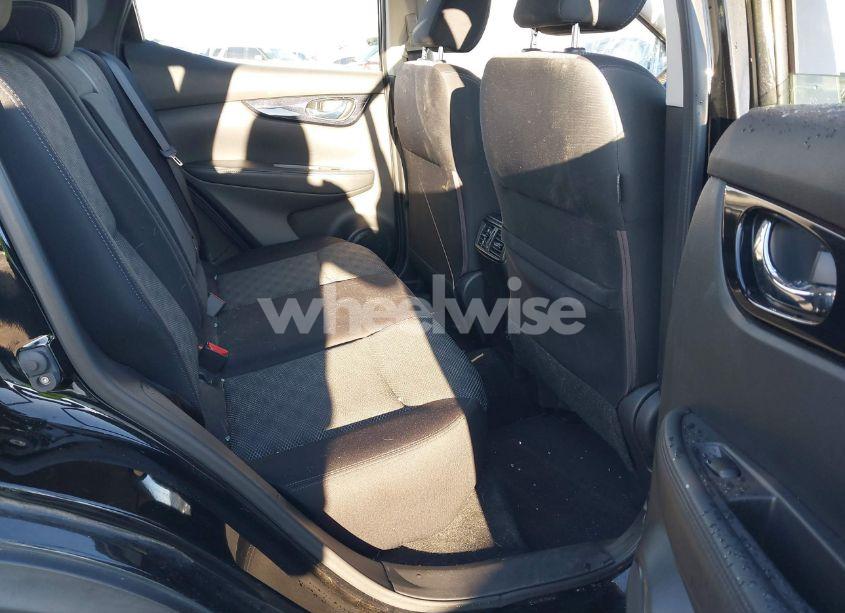 Photo 8 of 2017 Nissan Rogue SPORT SV (VIN JN1BJ1CR2HW117726)