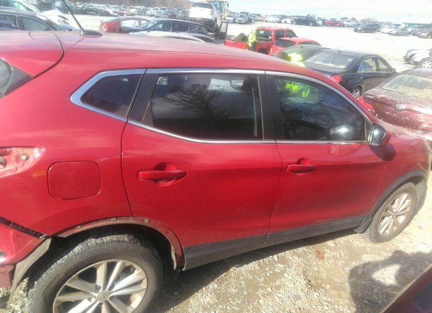 Photo 13 of 2017 Nissan Rogue SPORT S (VIN JN1BJ1CR2HW120030)