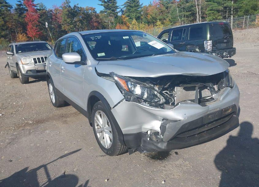 2017 Nissan Rogue SPORT S (VIN JN1BJ1CR2HW126975) main photo