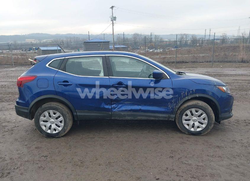 Photo 13 of 2018 Nissan Rogue SPORT S (VIN JN1BJ1CR2JW259158)