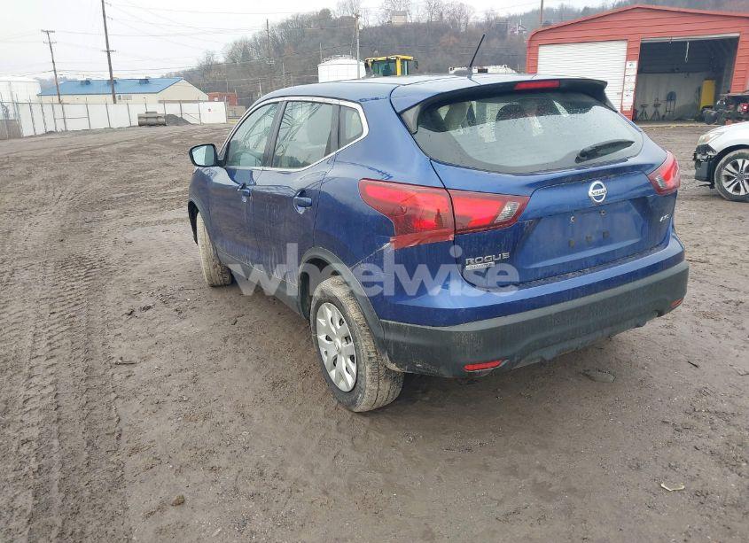 Photo 3 of 2018 Nissan Rogue SPORT S (VIN JN1BJ1CR2JW259158)