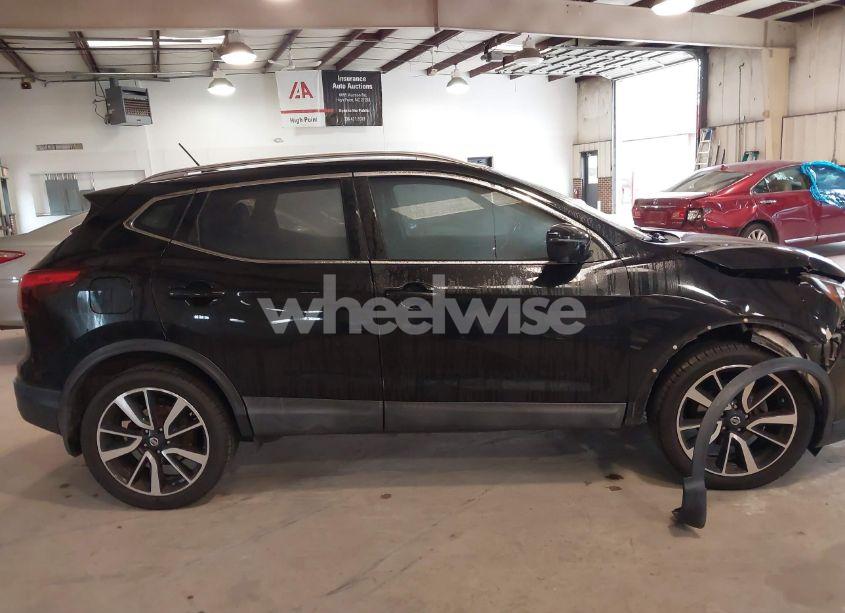 Photo 14 of 2018 Nissan Rogue SPORT SL (VIN JN1BJ1CR2JW294167)