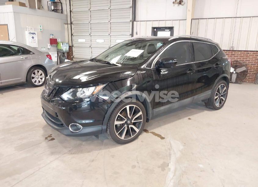 Photo 2 of 2018 Nissan Rogue SPORT SL (VIN JN1BJ1CR2JW294167)