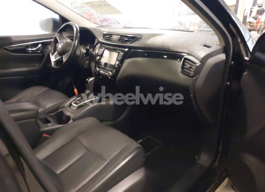 Photo 5 of 2018 Nissan Rogue SPORT SL (VIN JN1BJ1CR2JW294167)