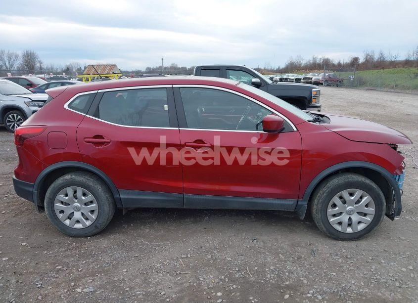 Photo 14 of 2019 Nissan Rogue SPORT S (VIN JN1BJ1CR2KW319702)