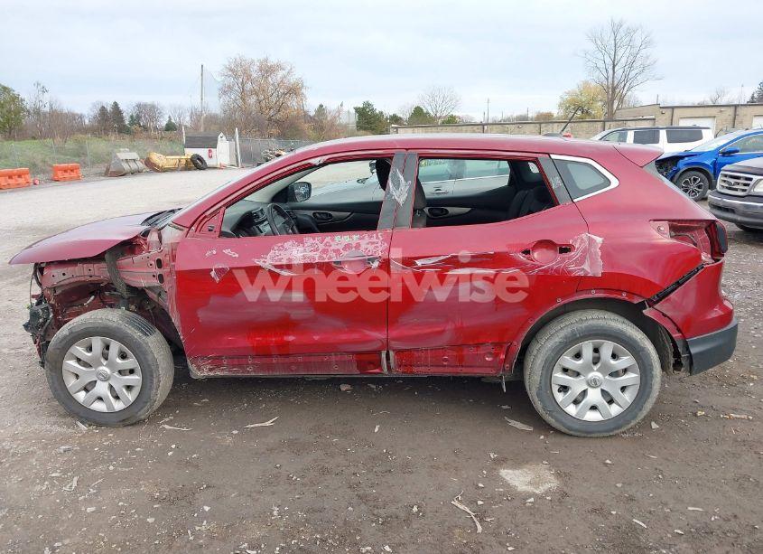 Photo 15 of 2019 Nissan Rogue SPORT S (VIN JN1BJ1CR2KW319702)