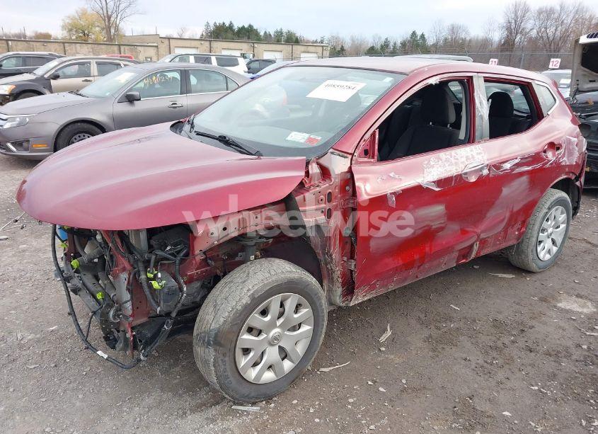 Photo 2 of 2019 Nissan Rogue SPORT S (VIN JN1BJ1CR2KW319702)