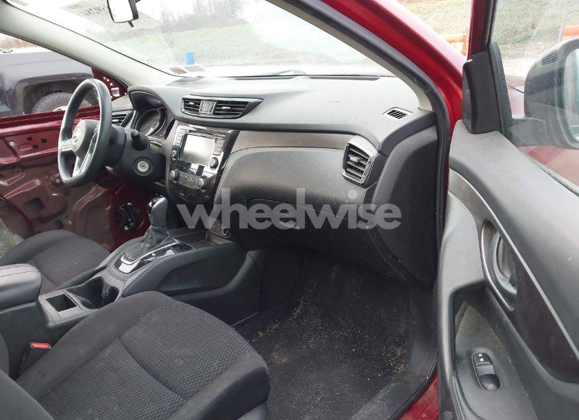 Photo 5 of 2019 Nissan Rogue SPORT S (VIN JN1BJ1CR2KW319702)