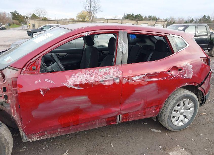 Photo 6 of 2019 Nissan Rogue SPORT S (VIN JN1BJ1CR2KW319702)