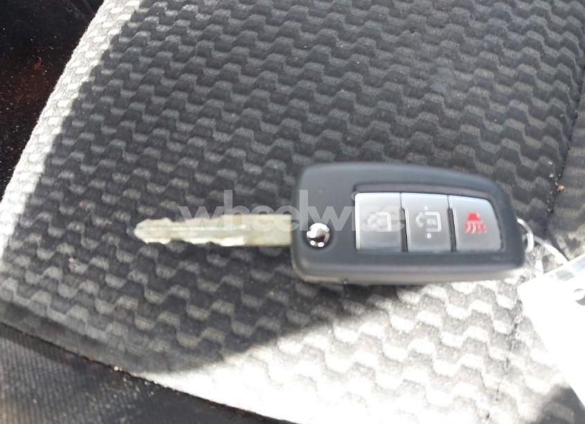 Photo 11 of 2019 Nissan Rogue SPORT S (VIN JN1BJ1CR2KW348715)