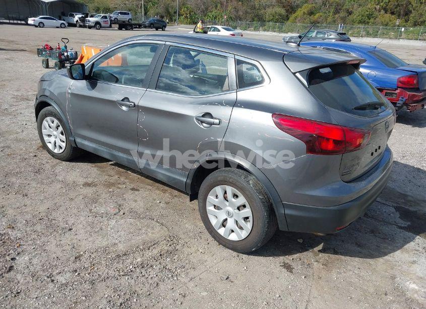 Photo 3 of 2019 Nissan Rogue SPORT S (VIN JN1BJ1CR2KW348715)