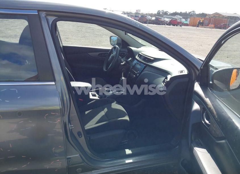 Photo 5 of 2019 Nissan Rogue SPORT S (VIN JN1BJ1CR2KW348715)